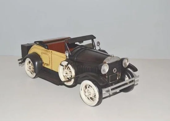 Blikken Bentley-stijl klassieke auto decoratiemodel — MadDeco 36 cm